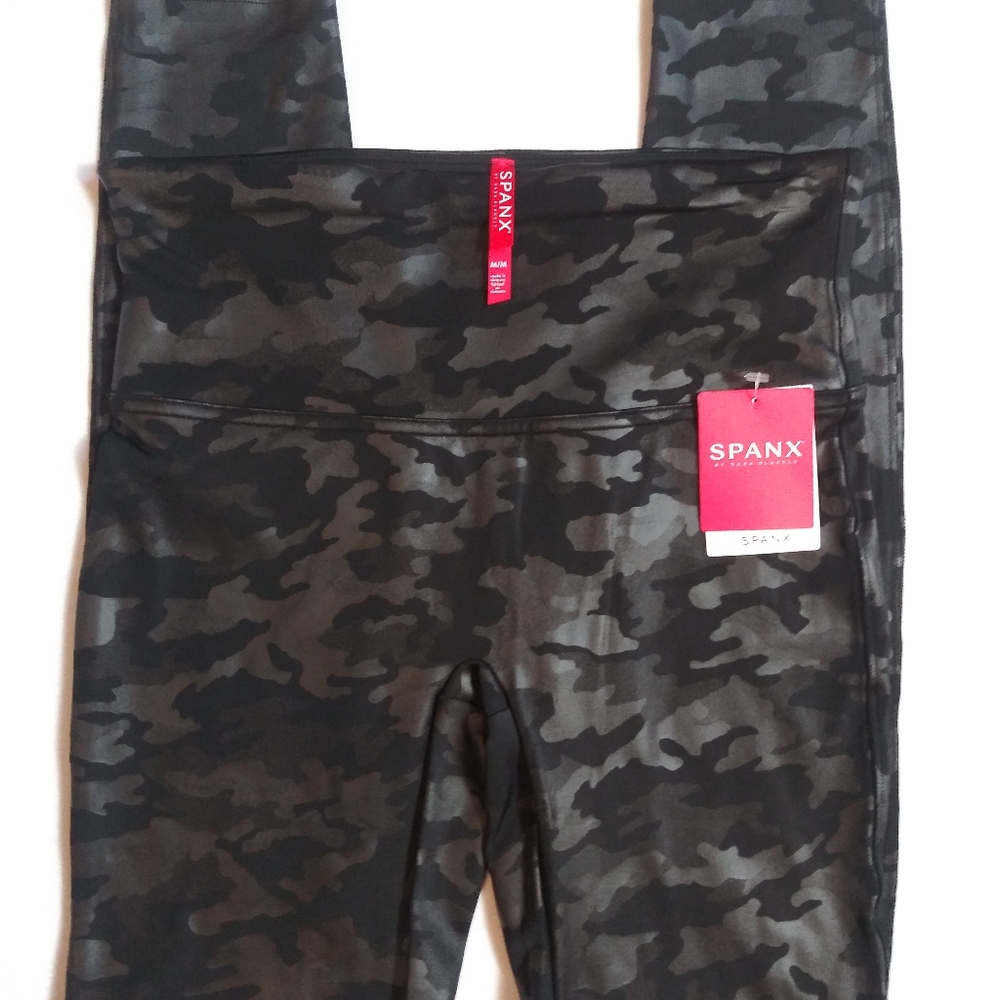 (SALE) SPANX Faux Leather Leggings Black Camo